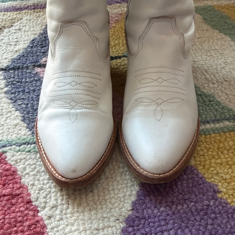 Leather White Western Cowboy Boots - Picture 6 of 7